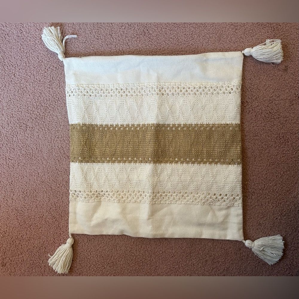 NWOT Boho Cream and Tan Pillow Cover with Tassels (NO PILLOW)